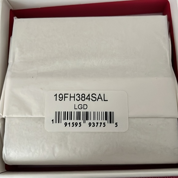 OSCAR DE LA RENTA Light French Wallet - Gold - NWT - Picture 11 of 11